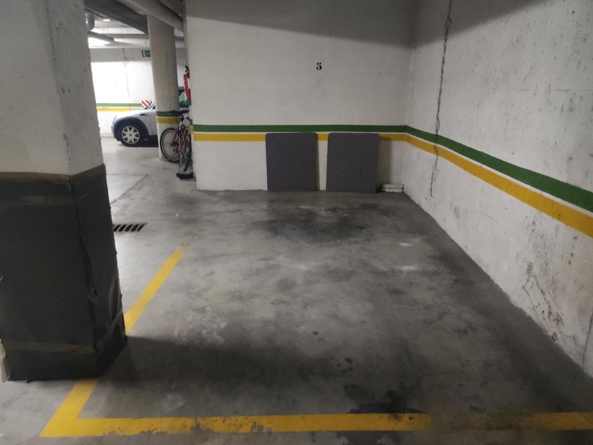 Apartamento San Luis. Plaza De Parking Gratis!!! Sevilla Exterior foto